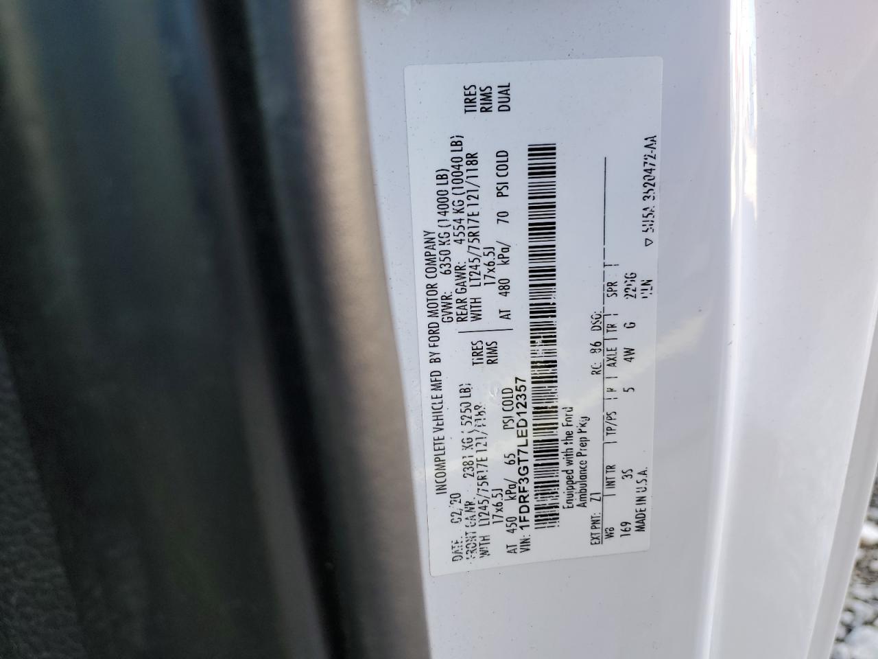 2020 Ford F350 - Image 12