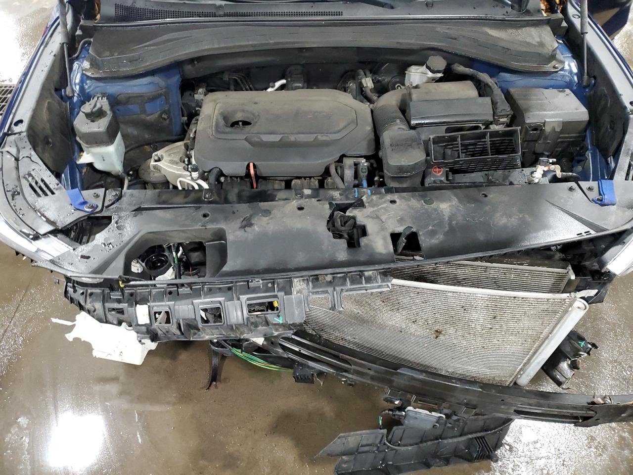 2019 Hyundai Santa Fe - Image 13