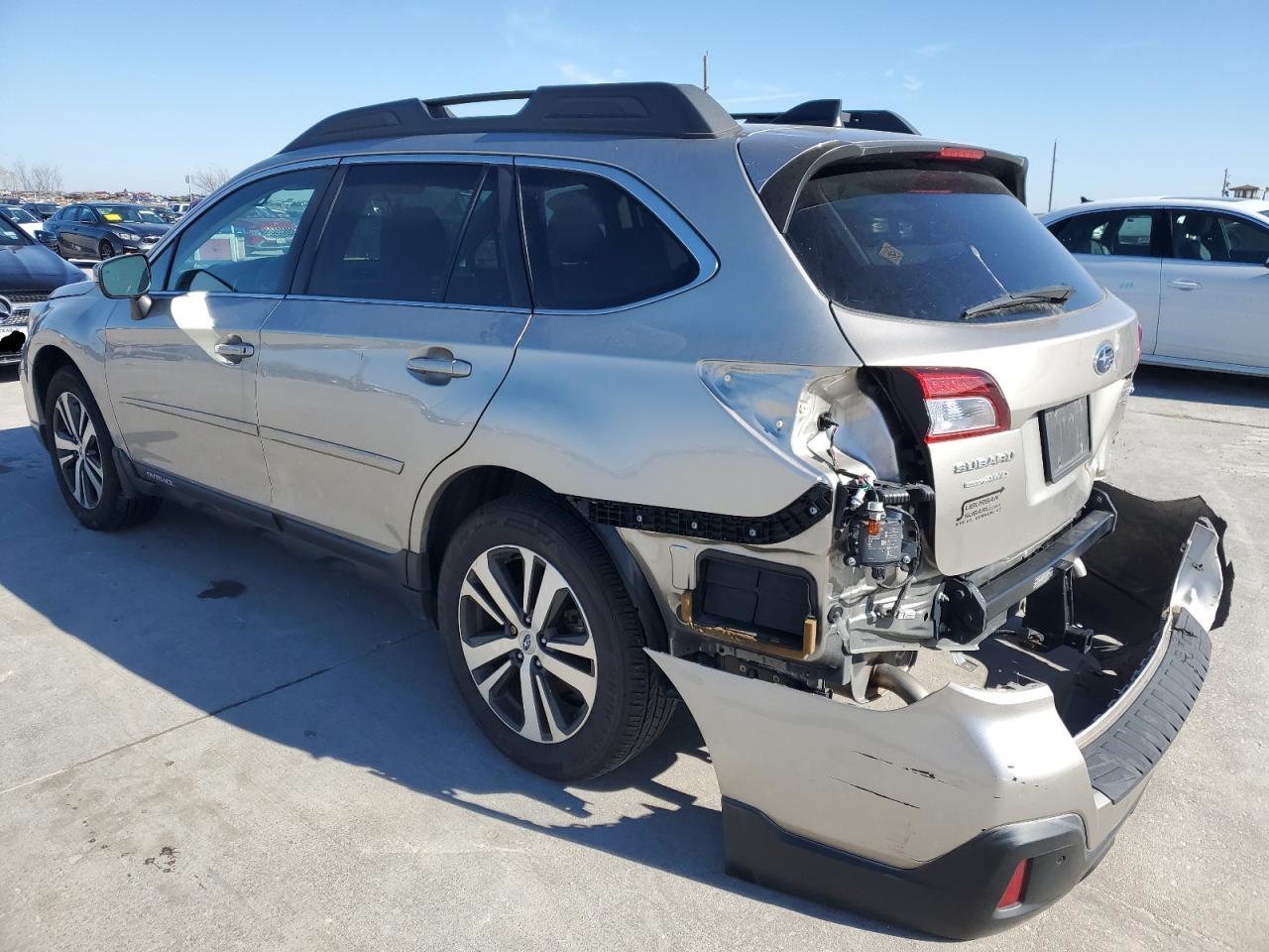 2019 Subaru Outback 3.6R Limited beige null gas 4S4BSENC8K3317847 photo #3