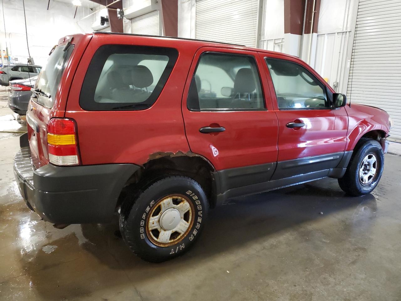 2005 Ford Escape - Image 3