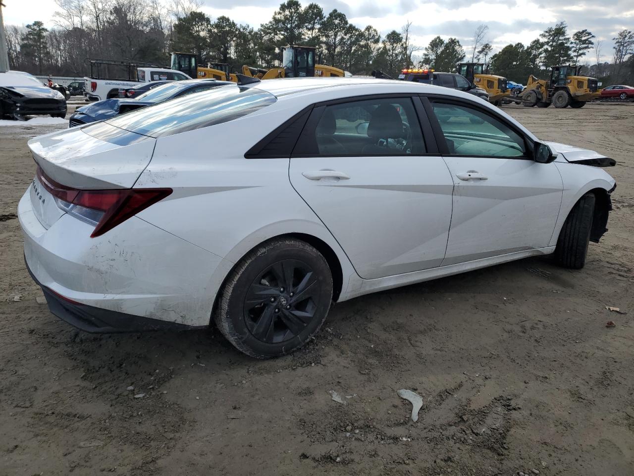 2021 Hyundai Elantra - Image 3