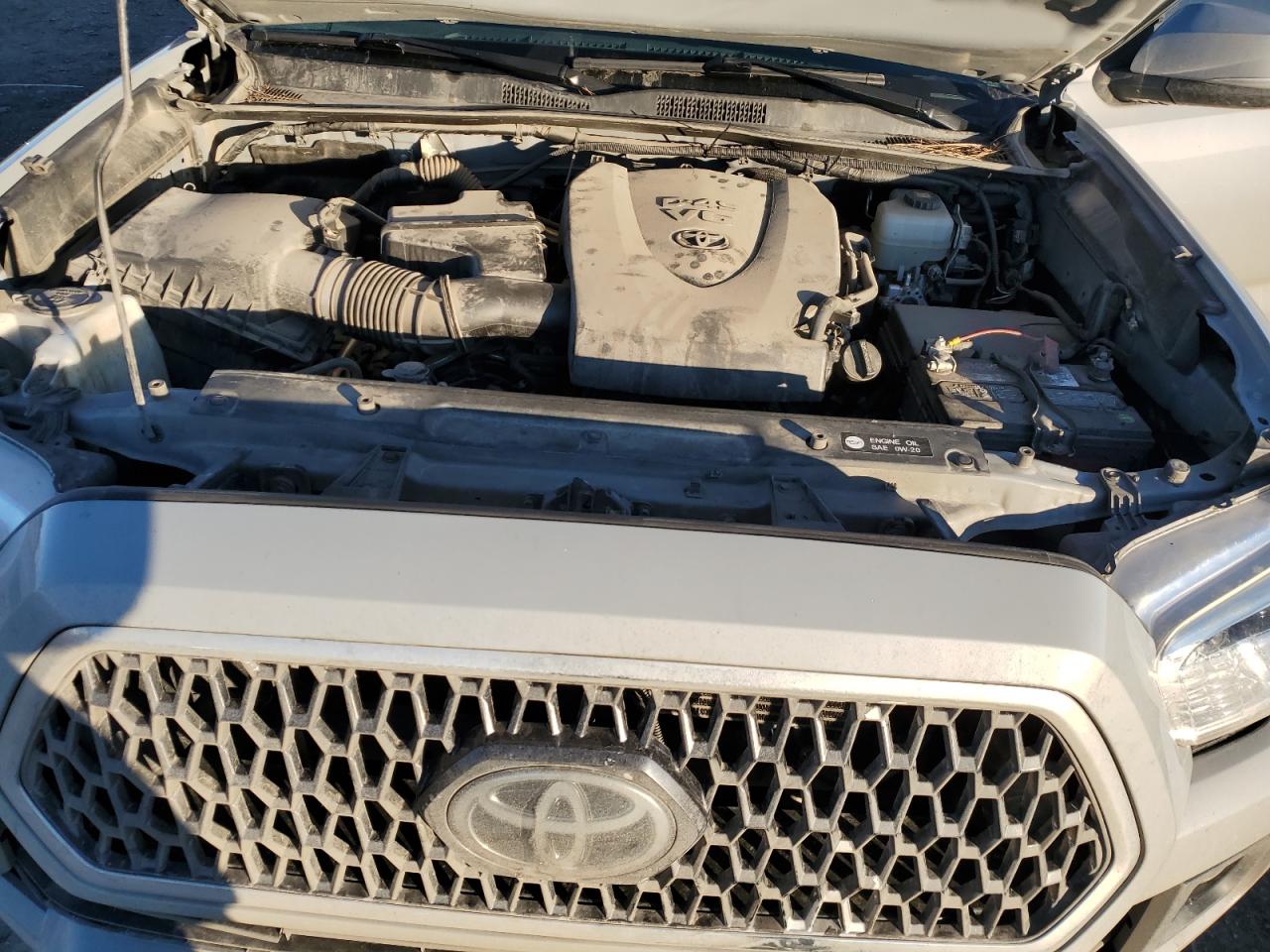 2018 Toyota Tacoma - Image 11