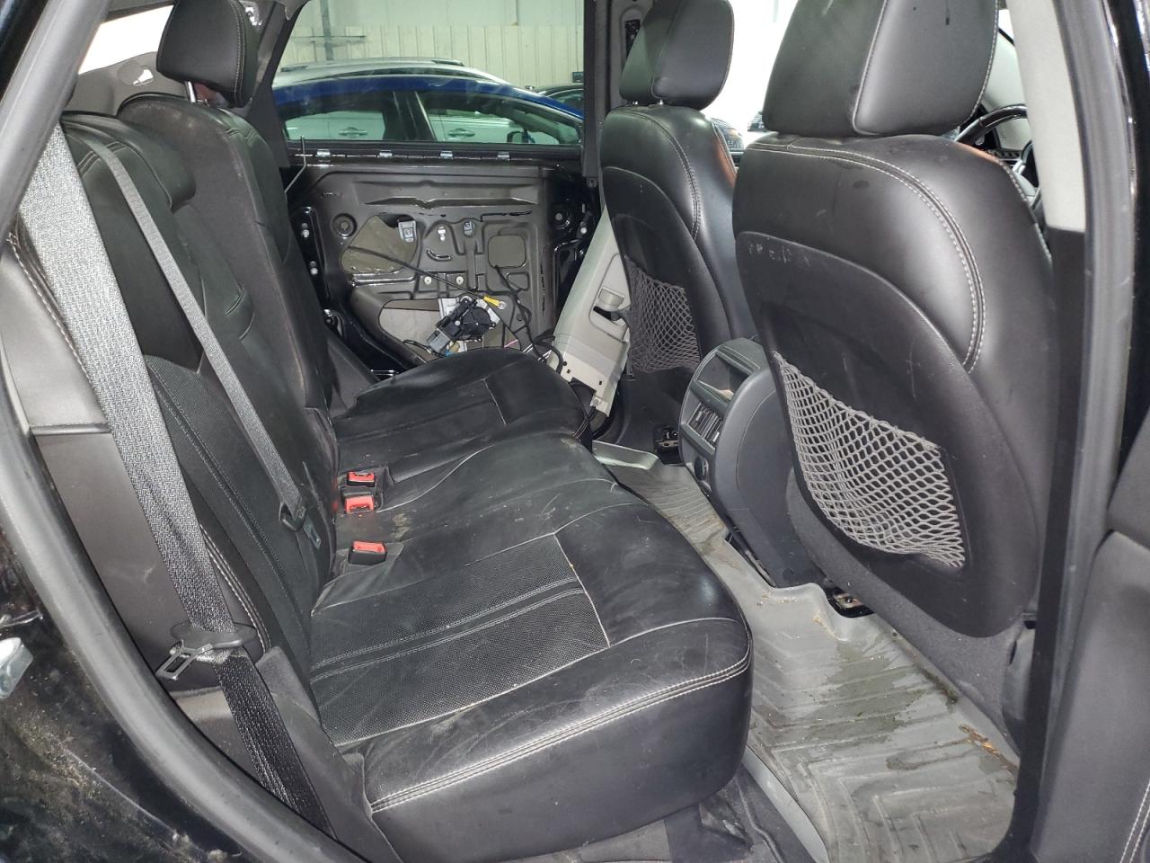 2012 Cadillac SRX - Image 12