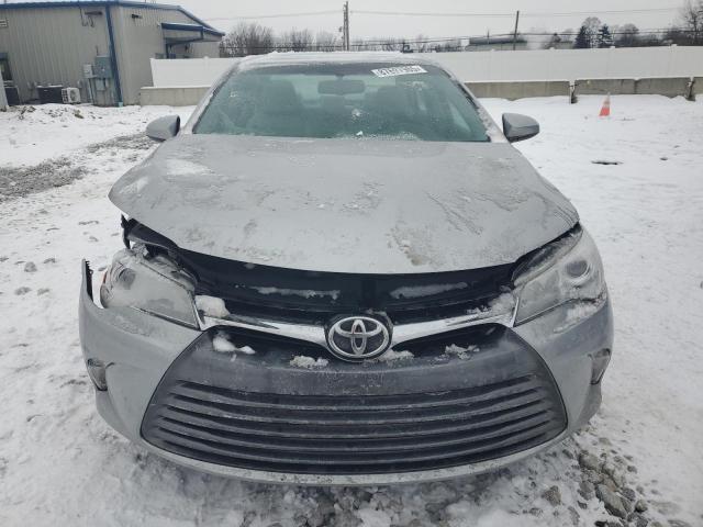  TOYOTA CAMRY 2016 Серебристый