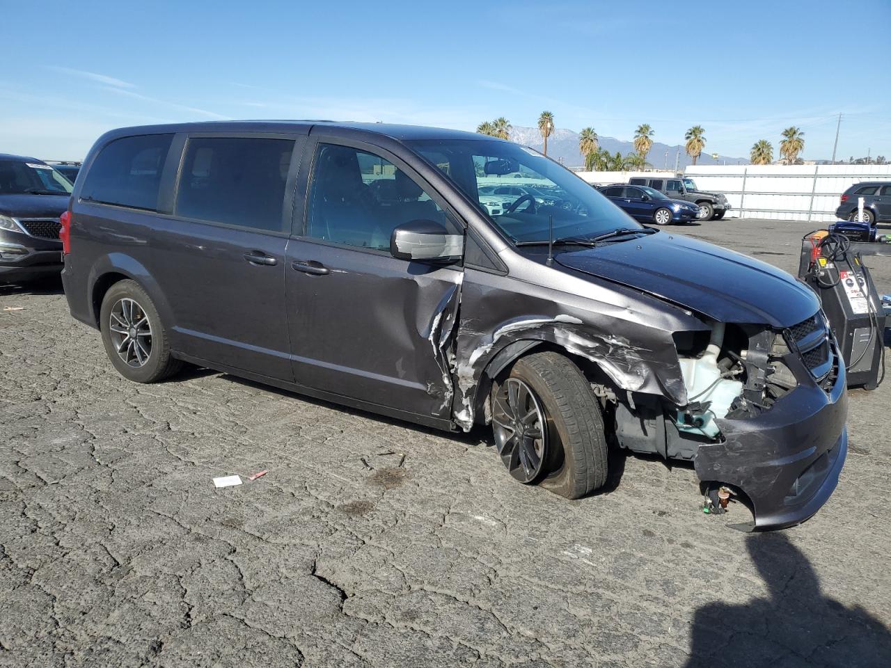 2018 Dodge Caravan - Image 4