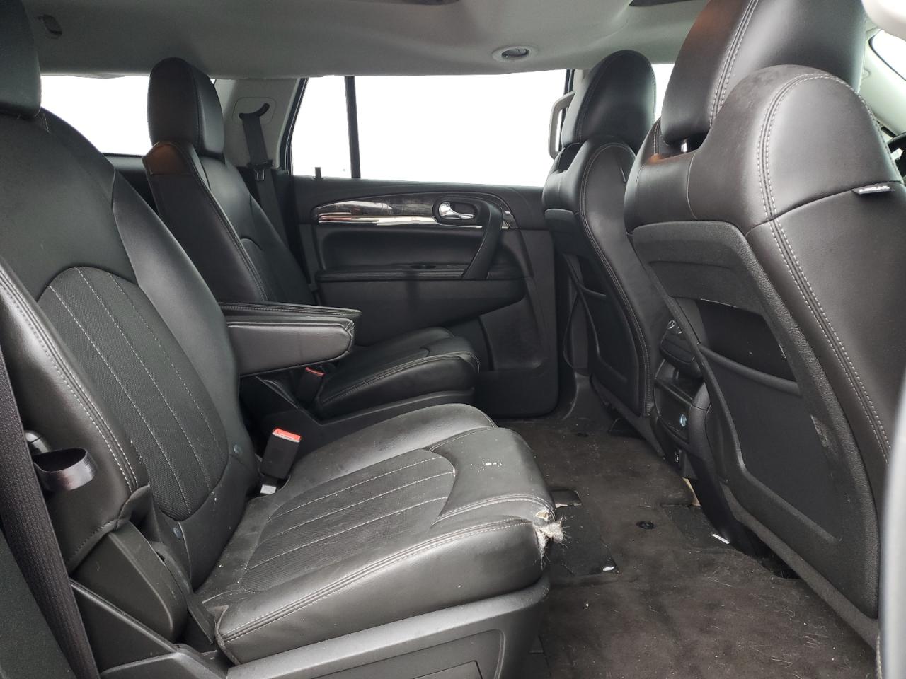 2017 Buick Enclave - Image 11