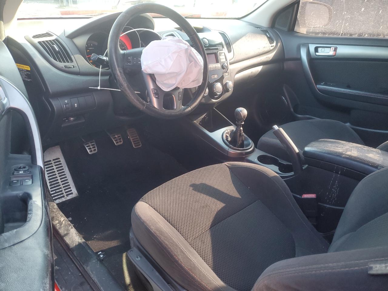 2010 Kia Forte - Image 8
