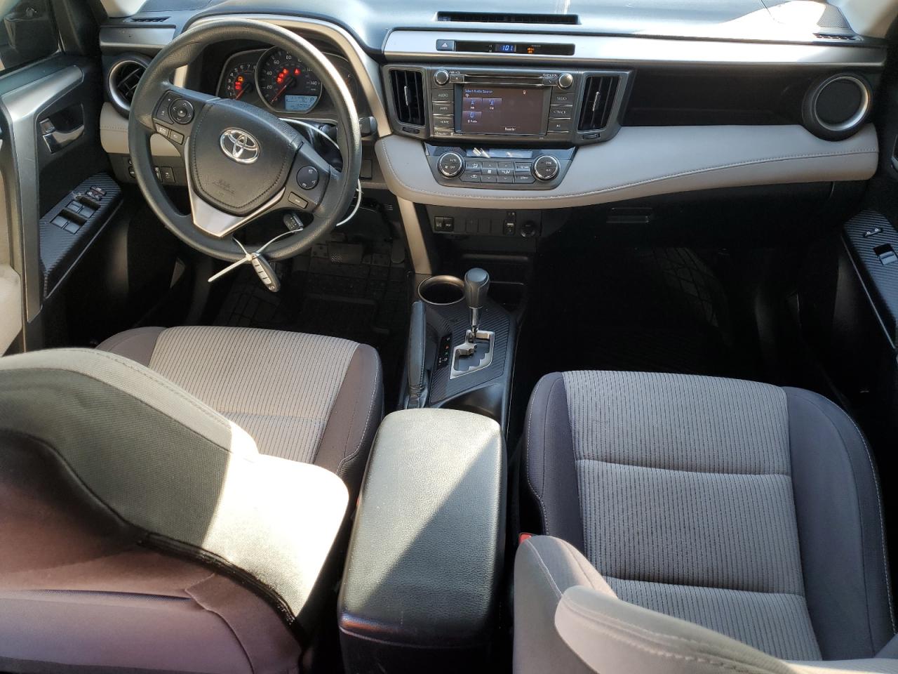 2014 Toyota RAV 4 - Image 8