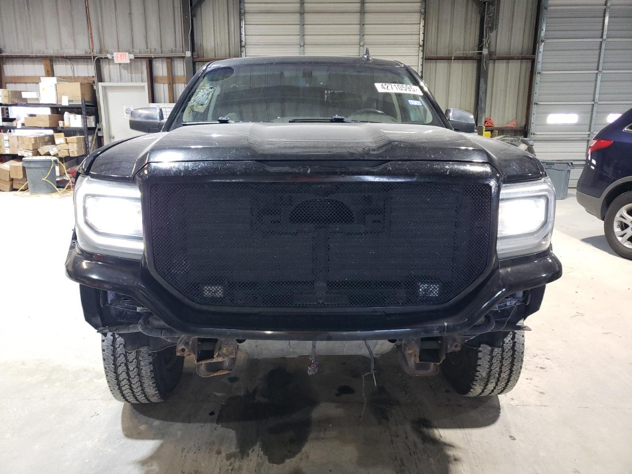 2018 GMC Sierra - Image 5