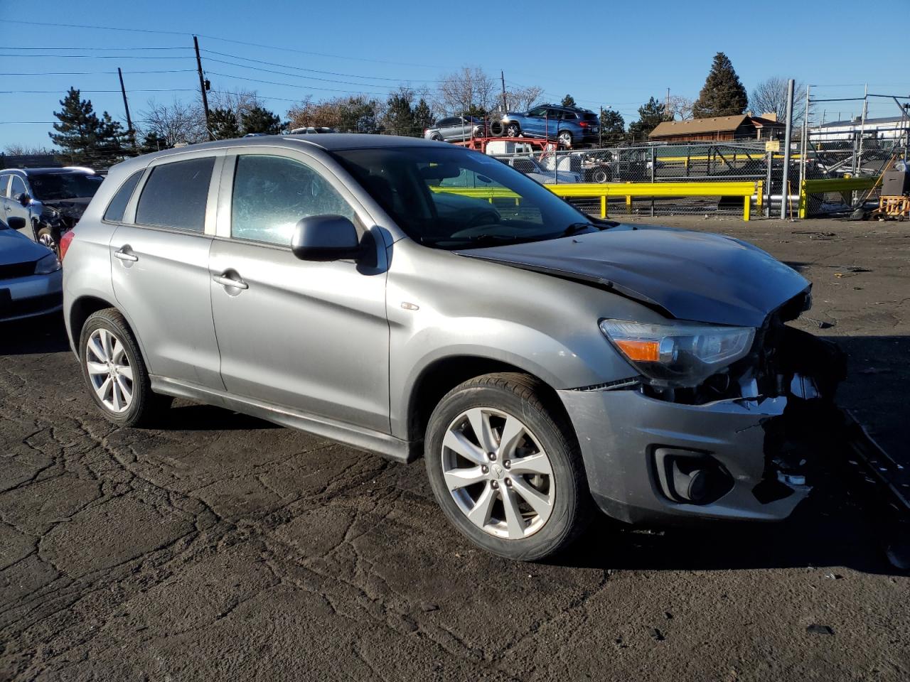 2015 Mitsubishi Outlander - Image 4