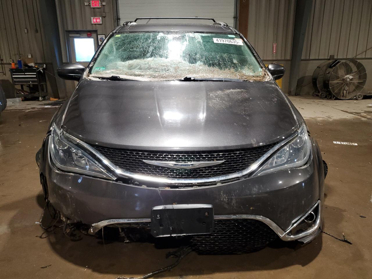 2017 Chrysler Pacifica - Image 5