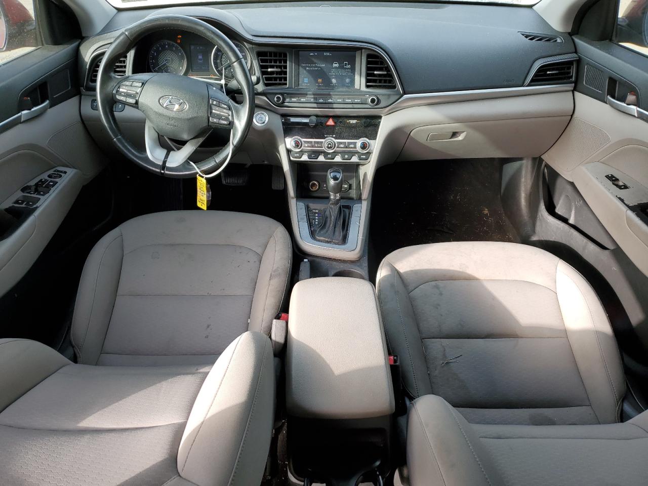 2019 Hyundai Elantra - Image 8