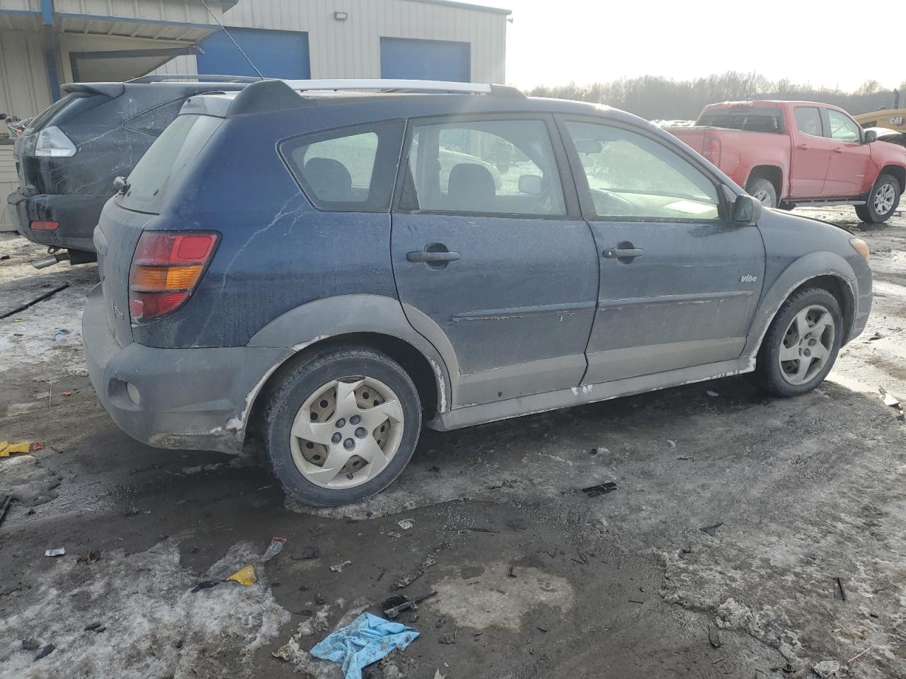 2004 Pontiac Vibe - Image 3