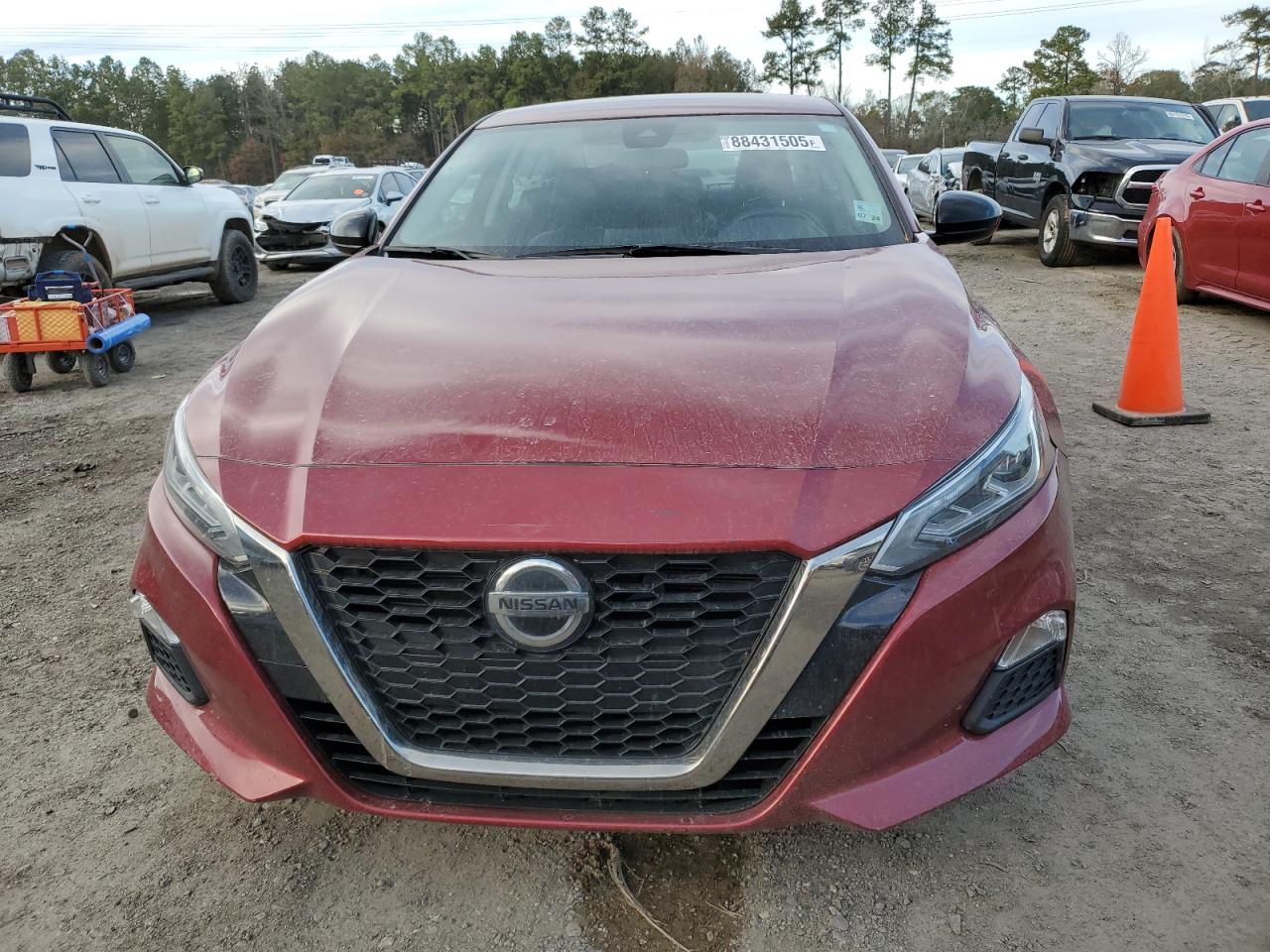 2022 Nissan Altima - Image 5
