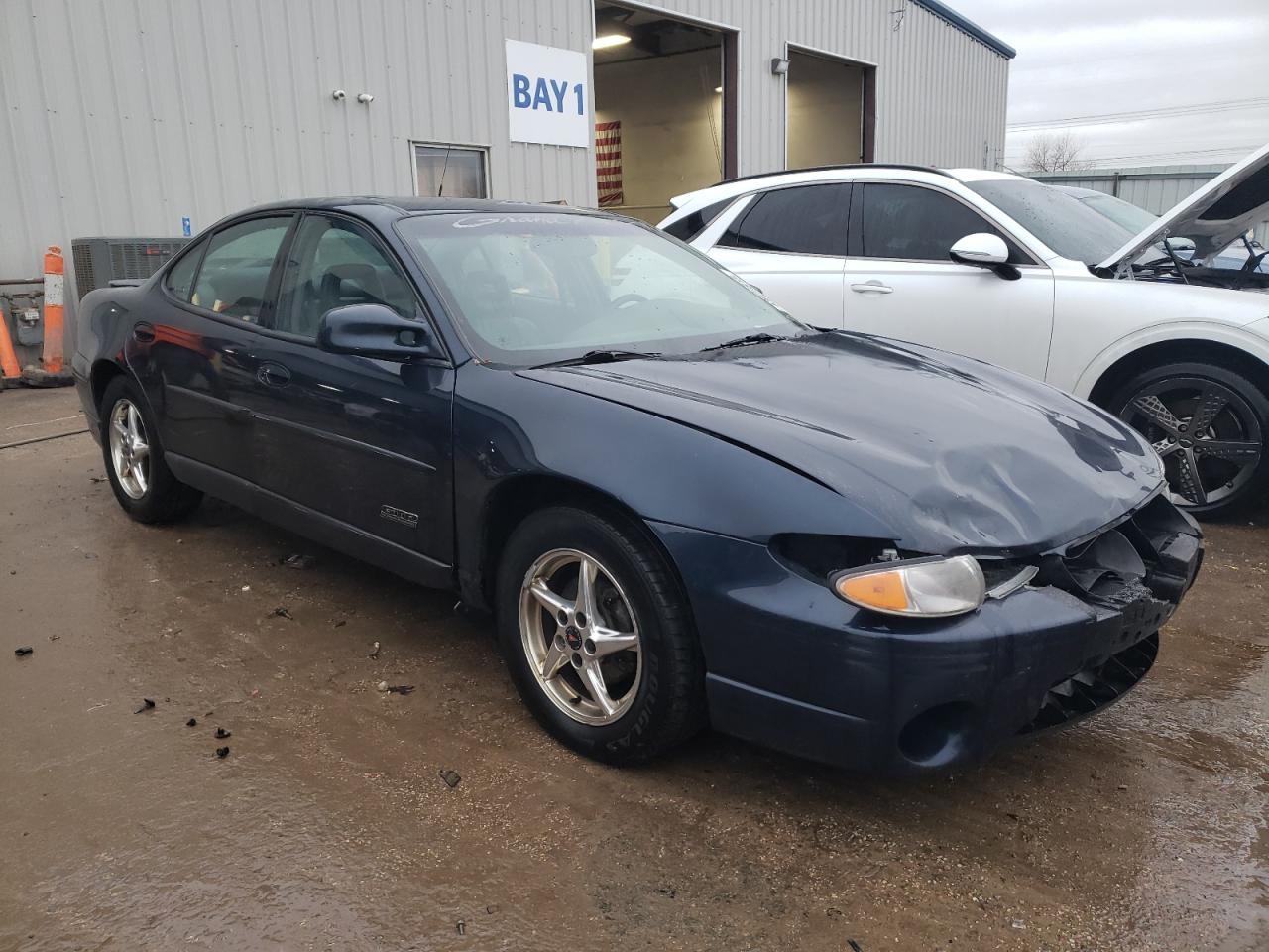 2002 Pontiac Grand Prix - Image 4