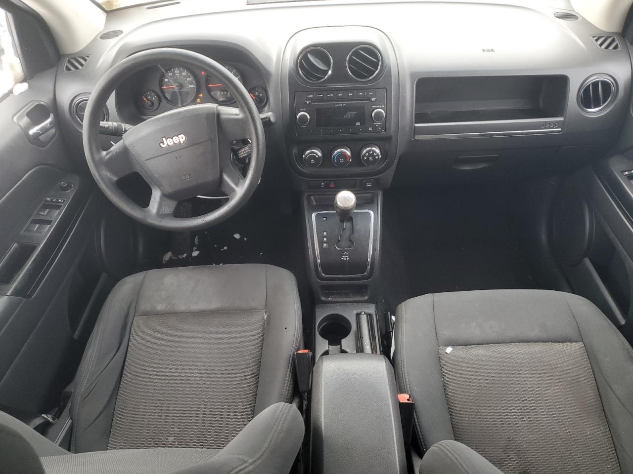 2010 Jeep Compass - Image 8