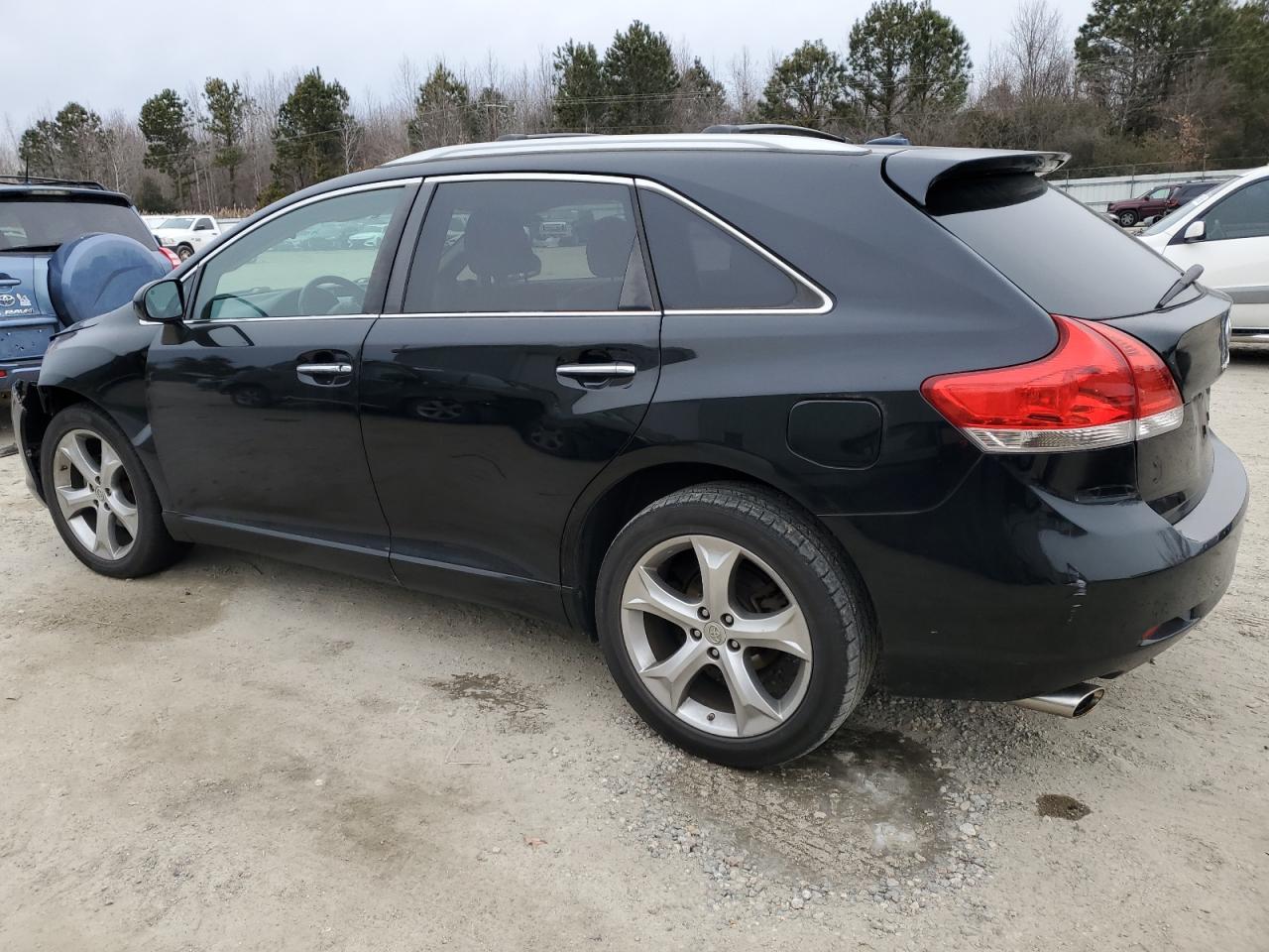 2009 Toyota Venza - Image 2