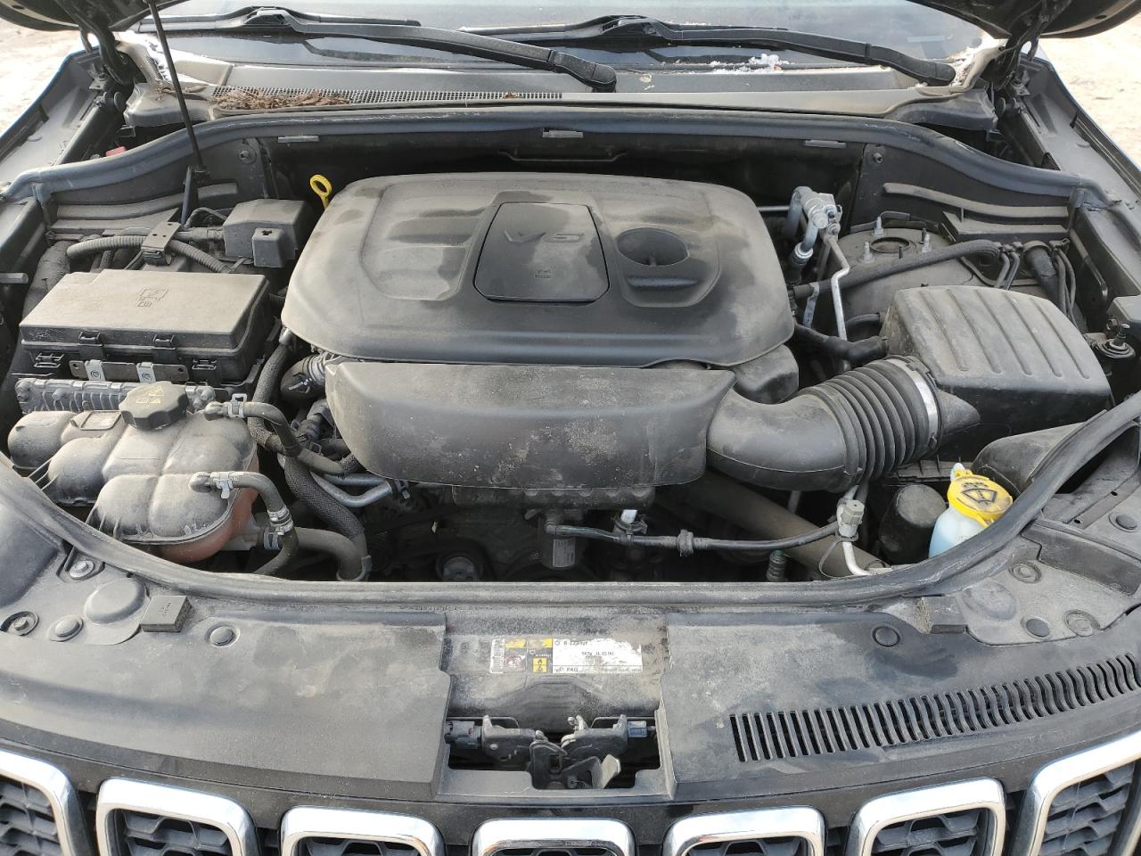 2019 Jeep Grand Cherokee - Image 13