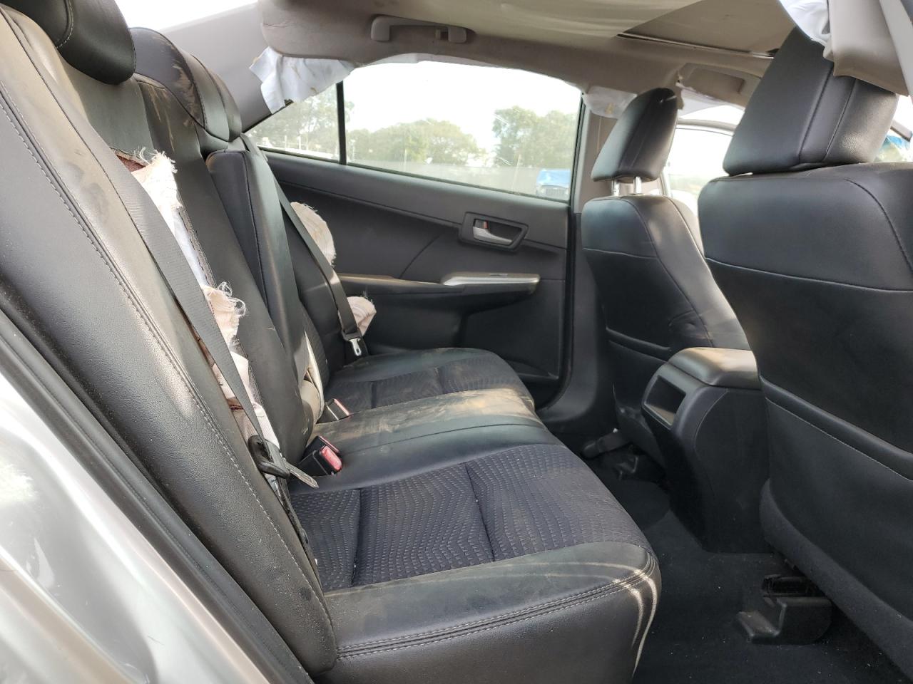 2012 Toyota Camry - Image 10