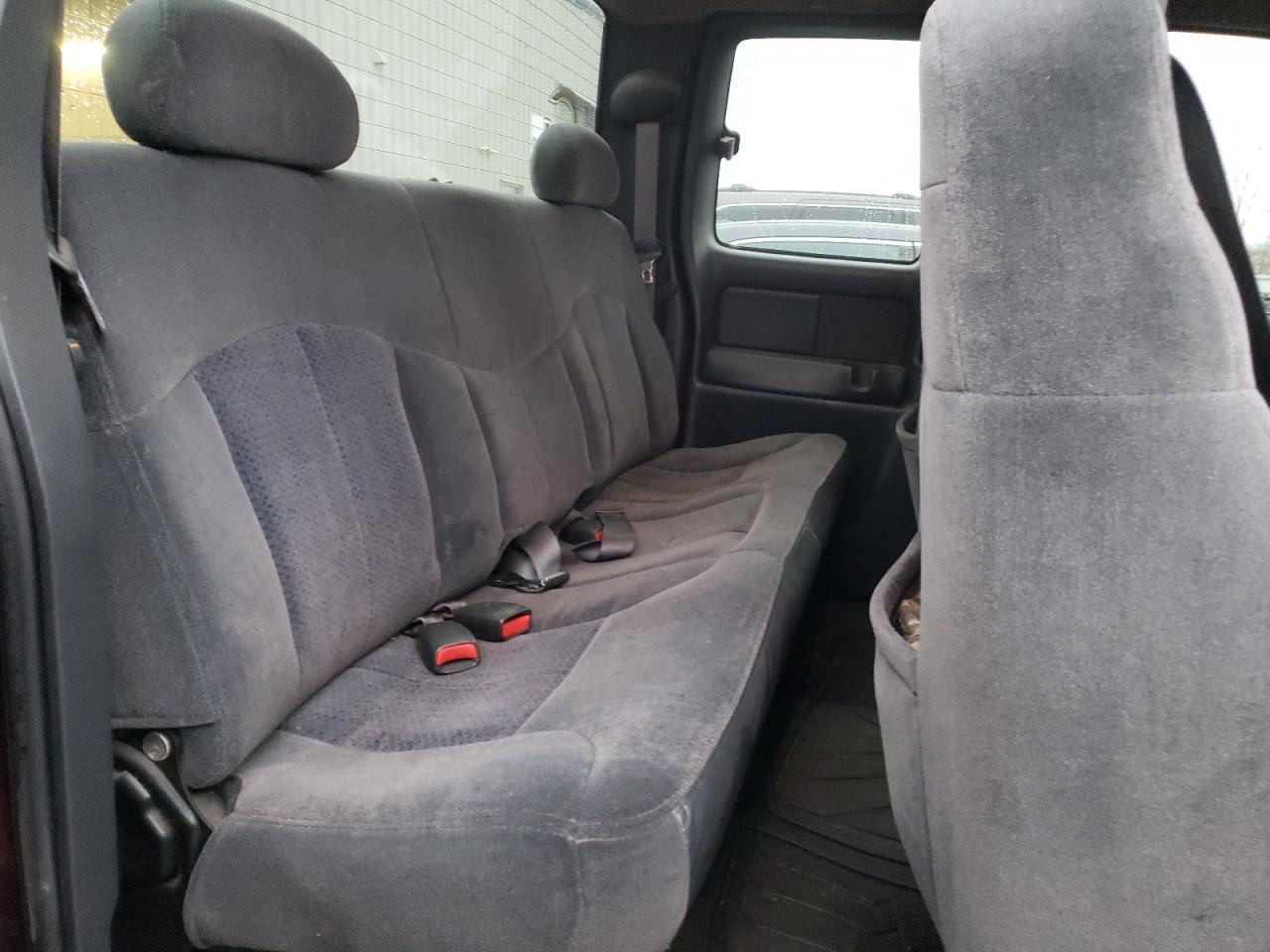 2001 Chevrolet Silverado - Image 10