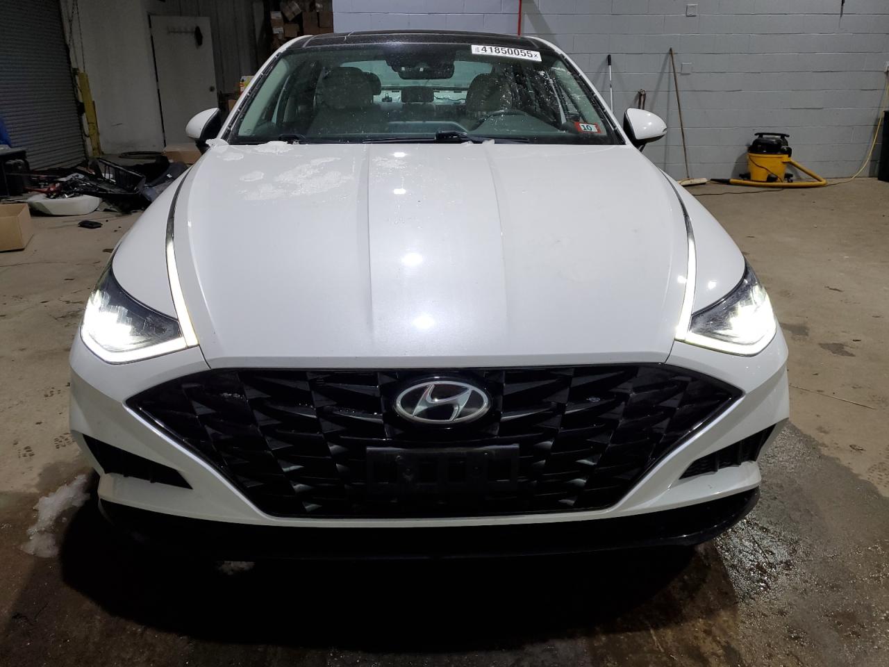2022 Hyundai Sonata - Image 5