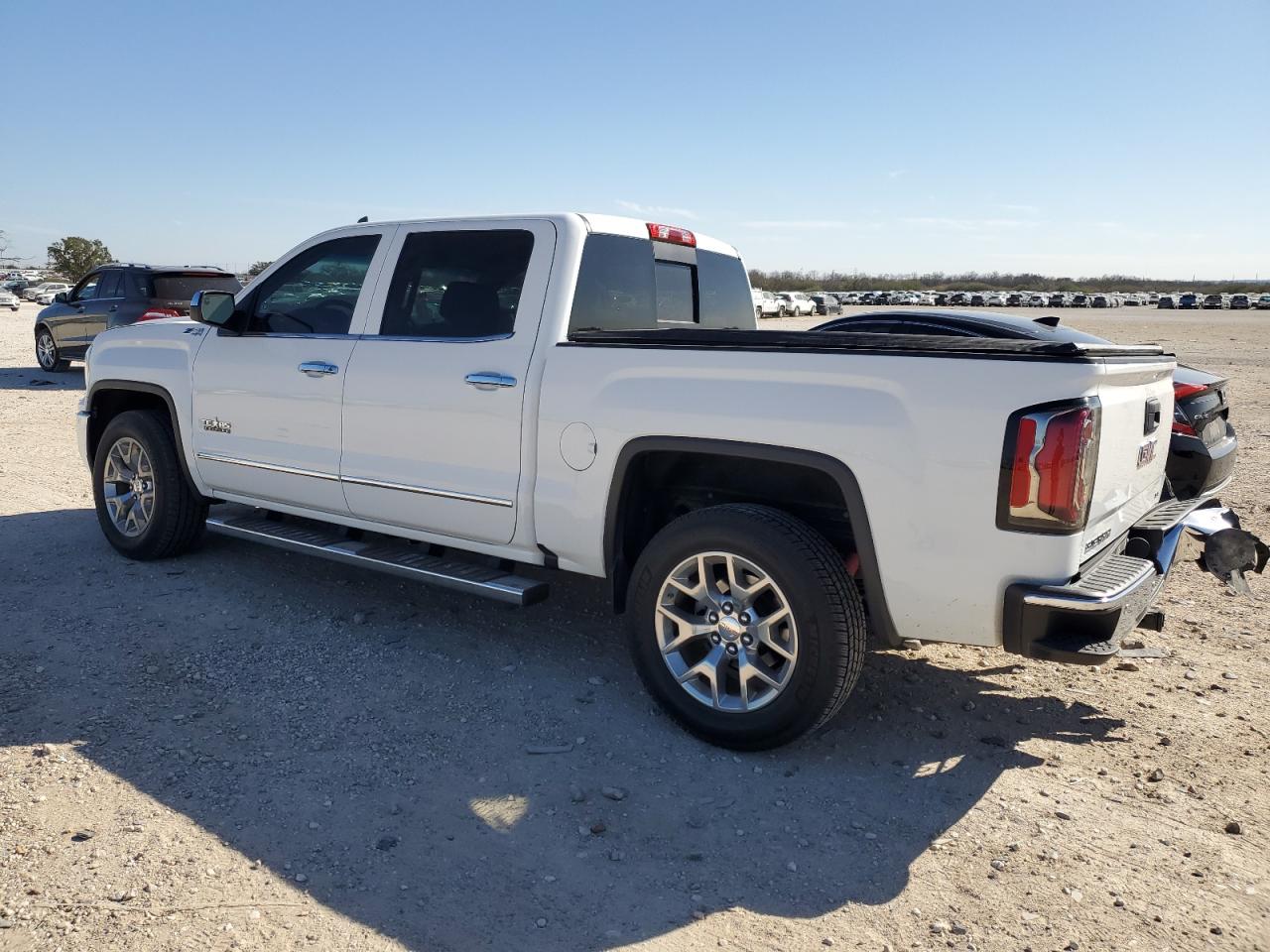 2018 GMC Sierra - Image 2