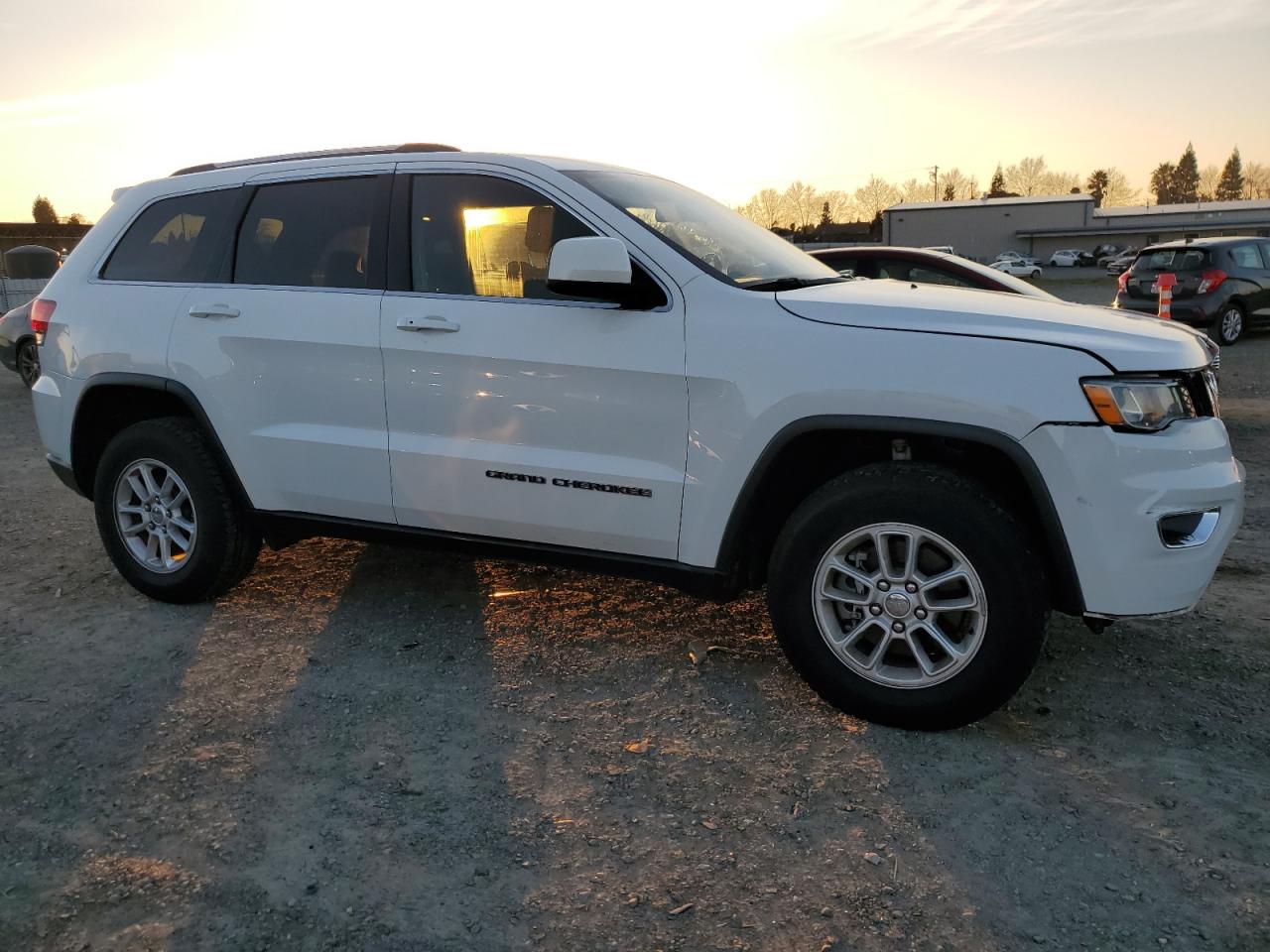 2018 Jeep Grand Cherokee - Image 4