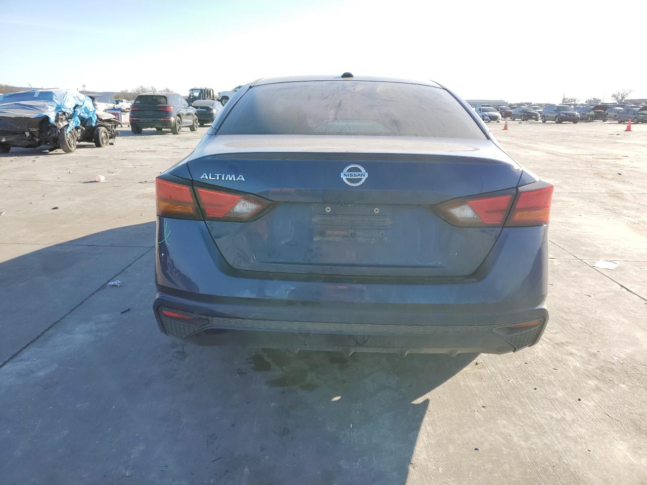 2020 Nissan Altima - Image 6