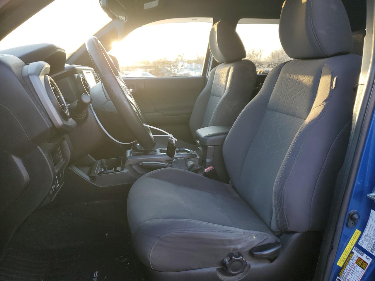 2016 Toyota Tacoma - Image 7