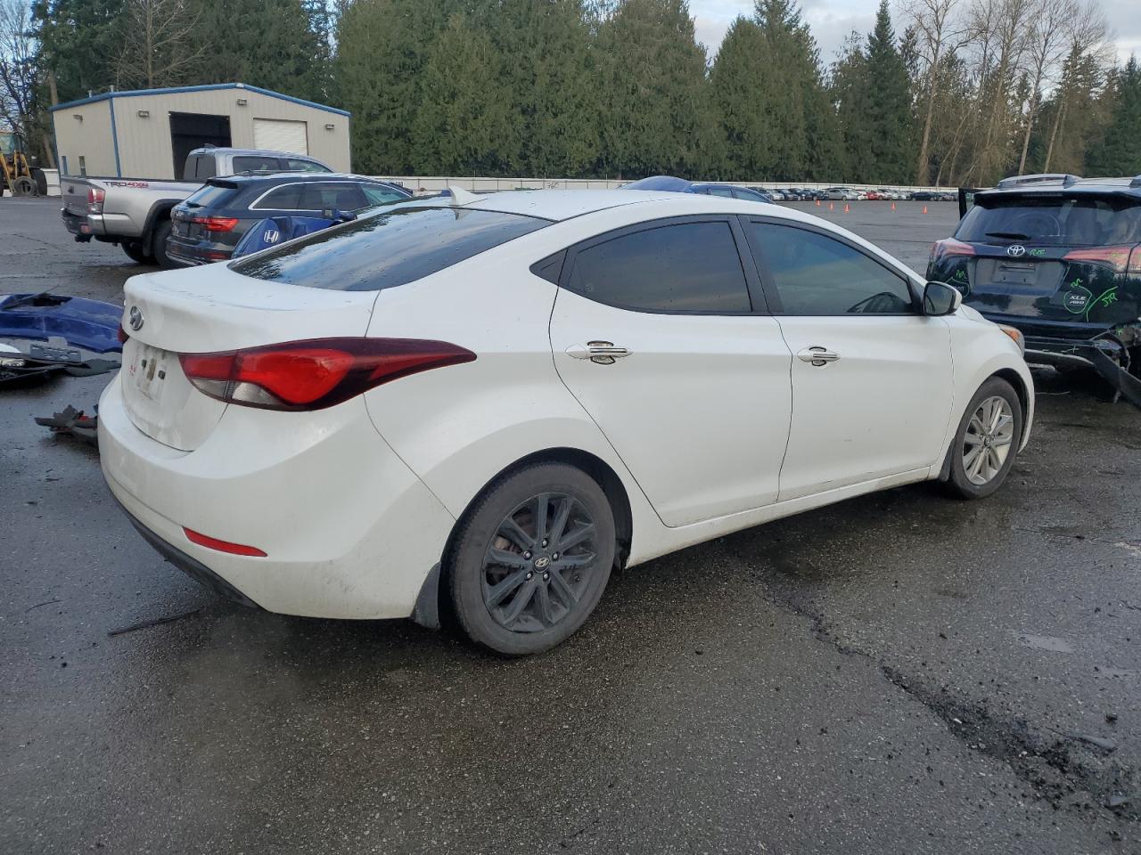 VIN 5NPDH4AE3FH615388 2015 HYUNDAI ELANTRA no.3