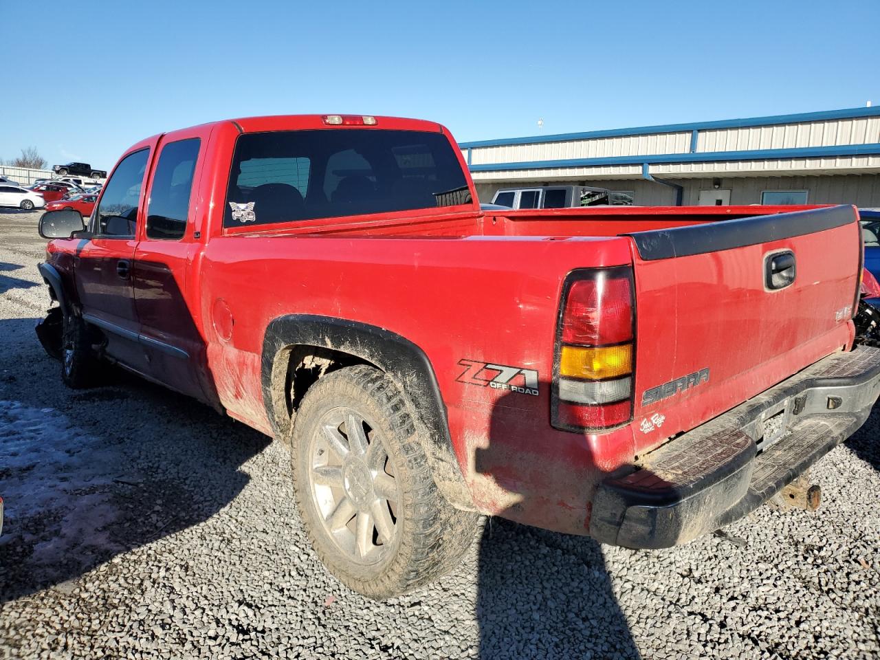 2005 GMC Sierra - Image 2