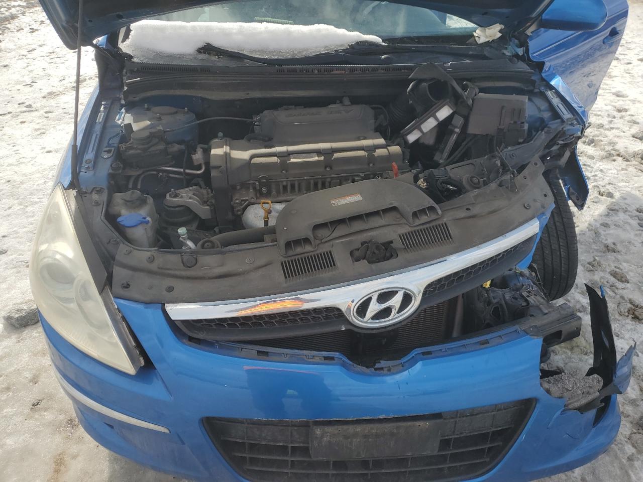 2011 Hyundai Elantra - Image 11