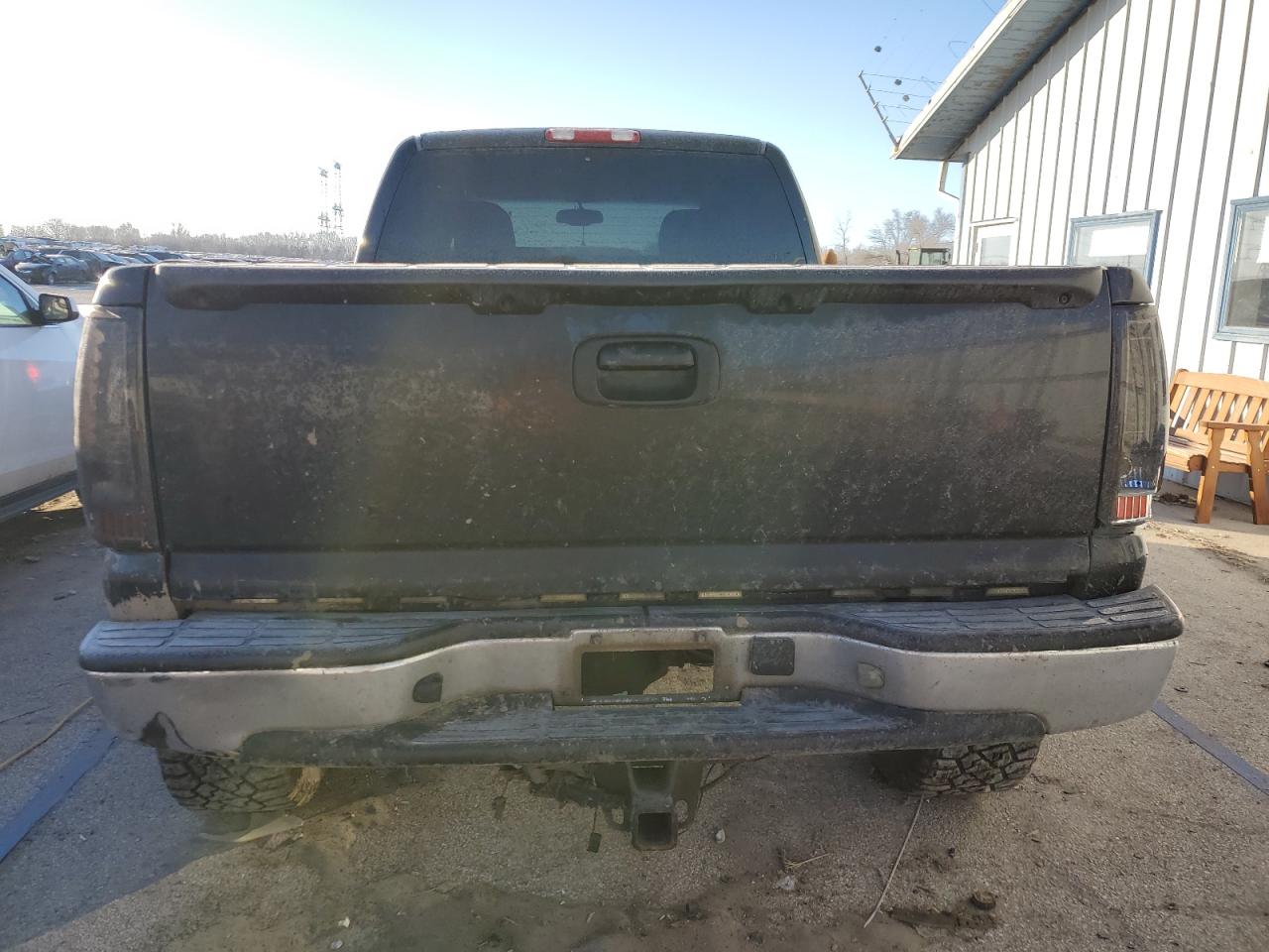 2006 Chevrolet Silverado - Image 6