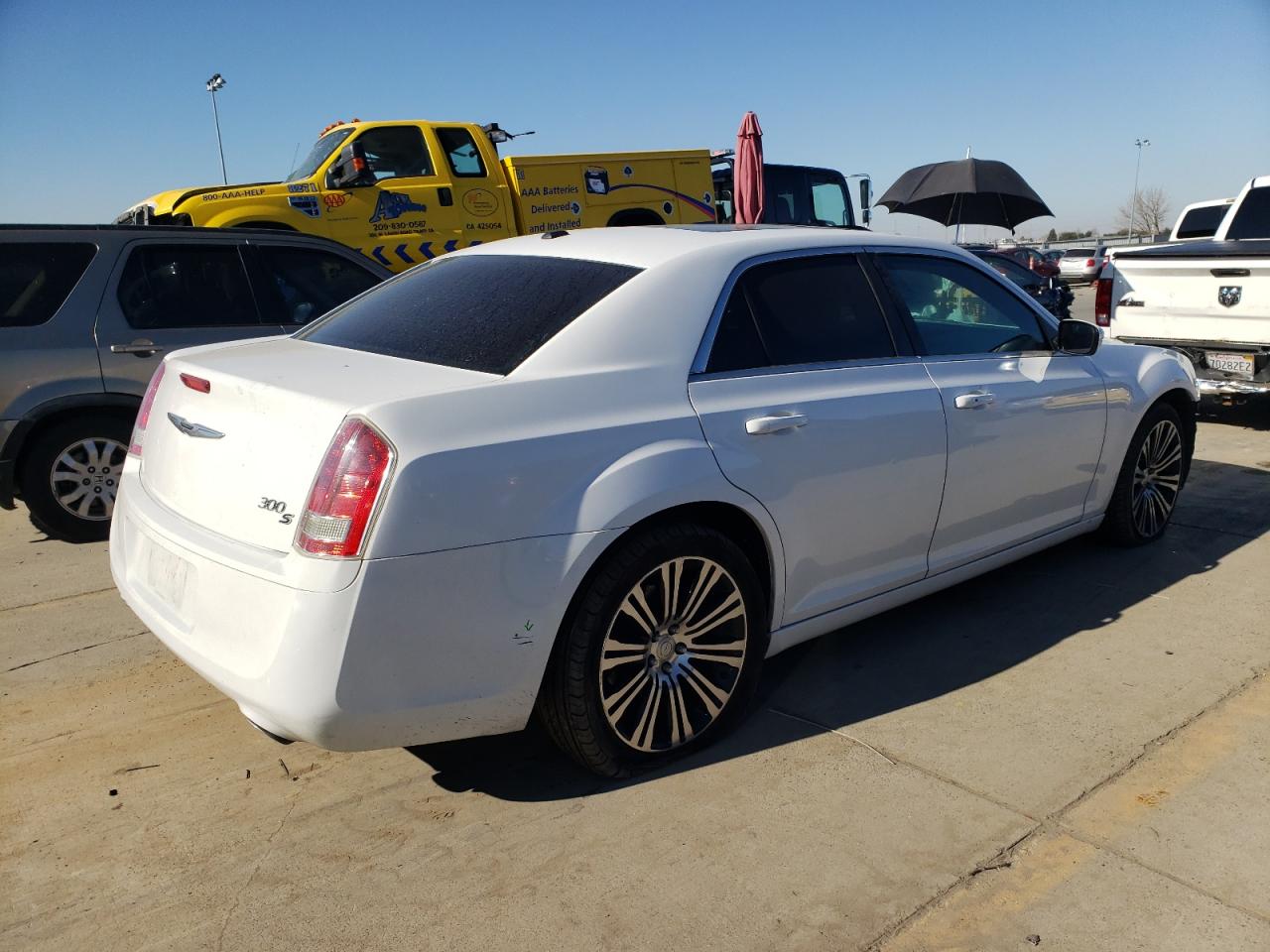 2014 Chrysler 300 - Image 3