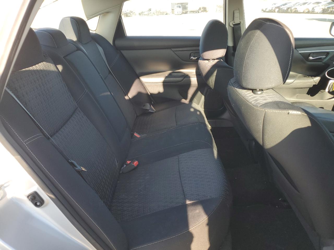 2016 Nissan Altima - Image 10