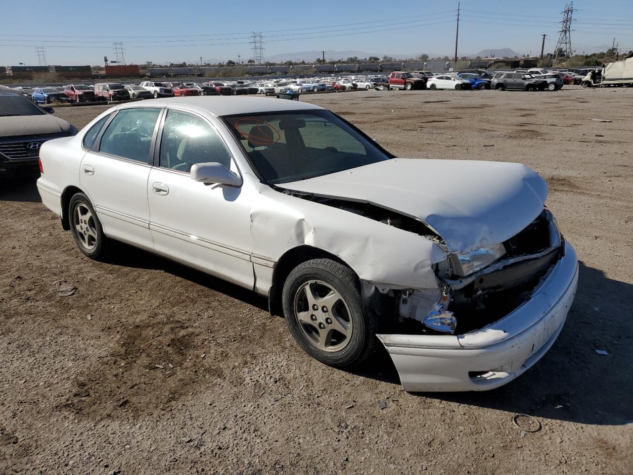 1999 Toyota Avalon - Image 4