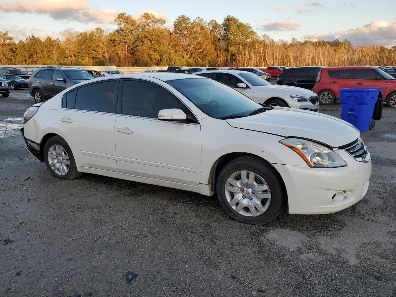 2010 Nissan Altima - Image 4