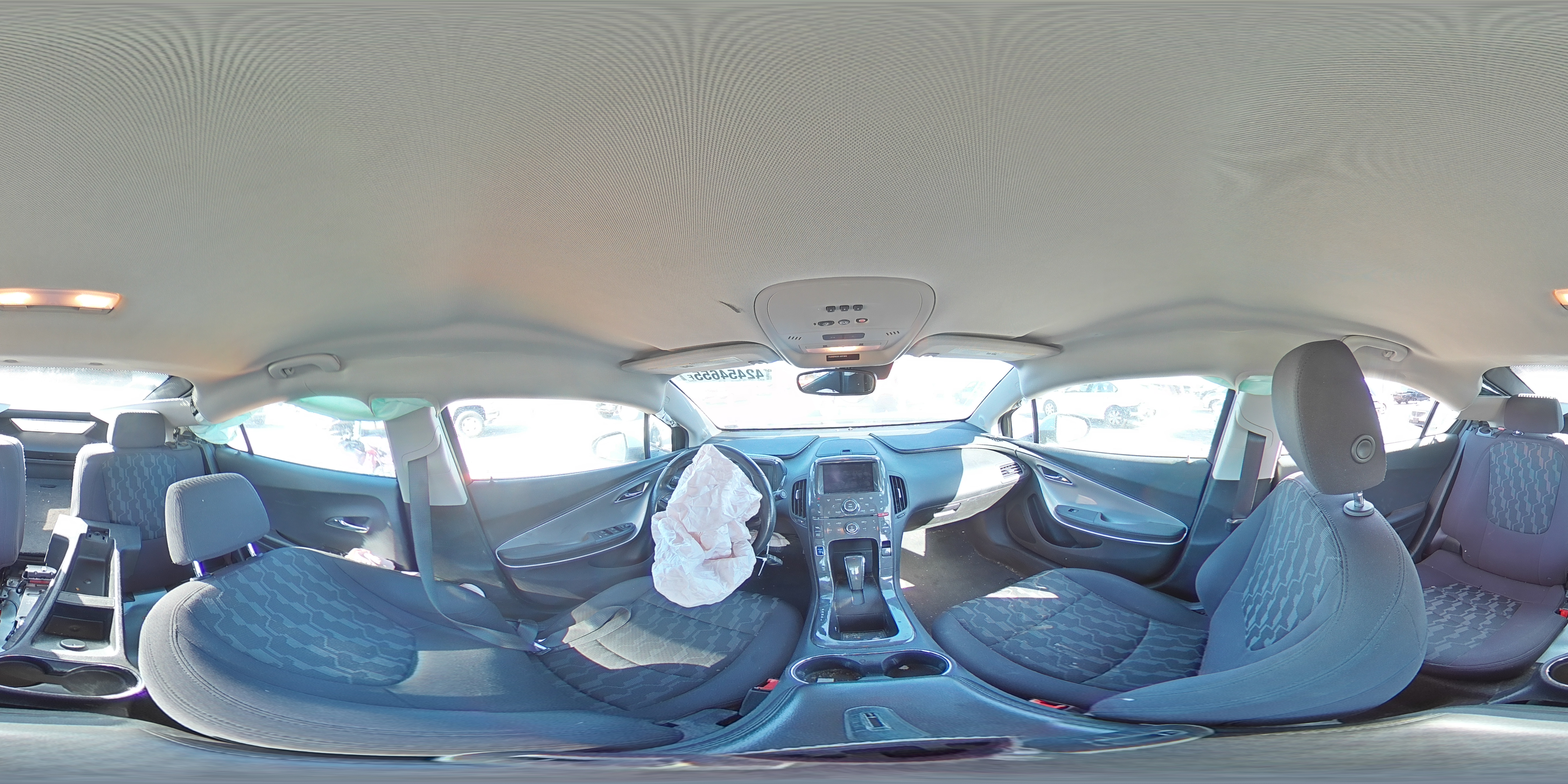 2014 Chevrolet Volt - Image 13