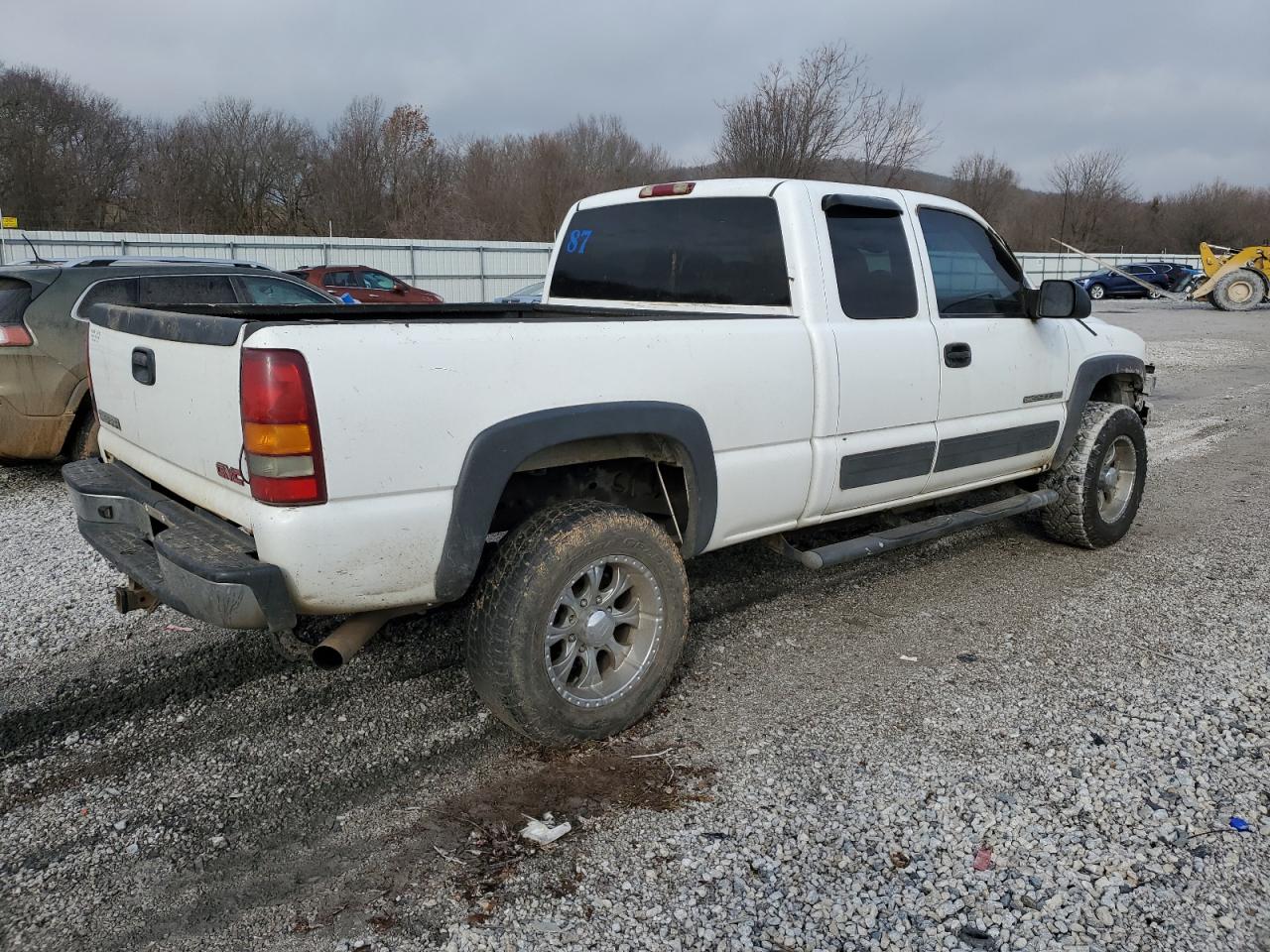 2003 GMC Sierra - Image 3