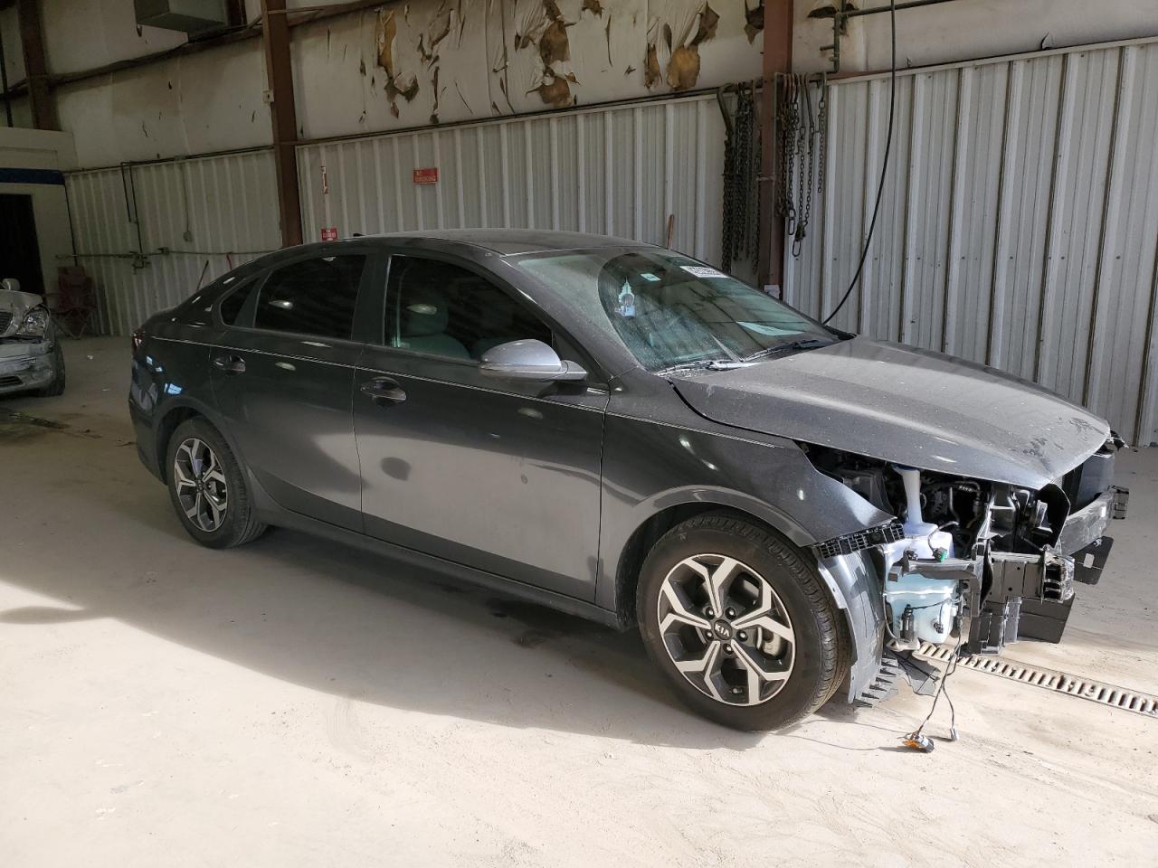 2021 Kia Forte - Image 4