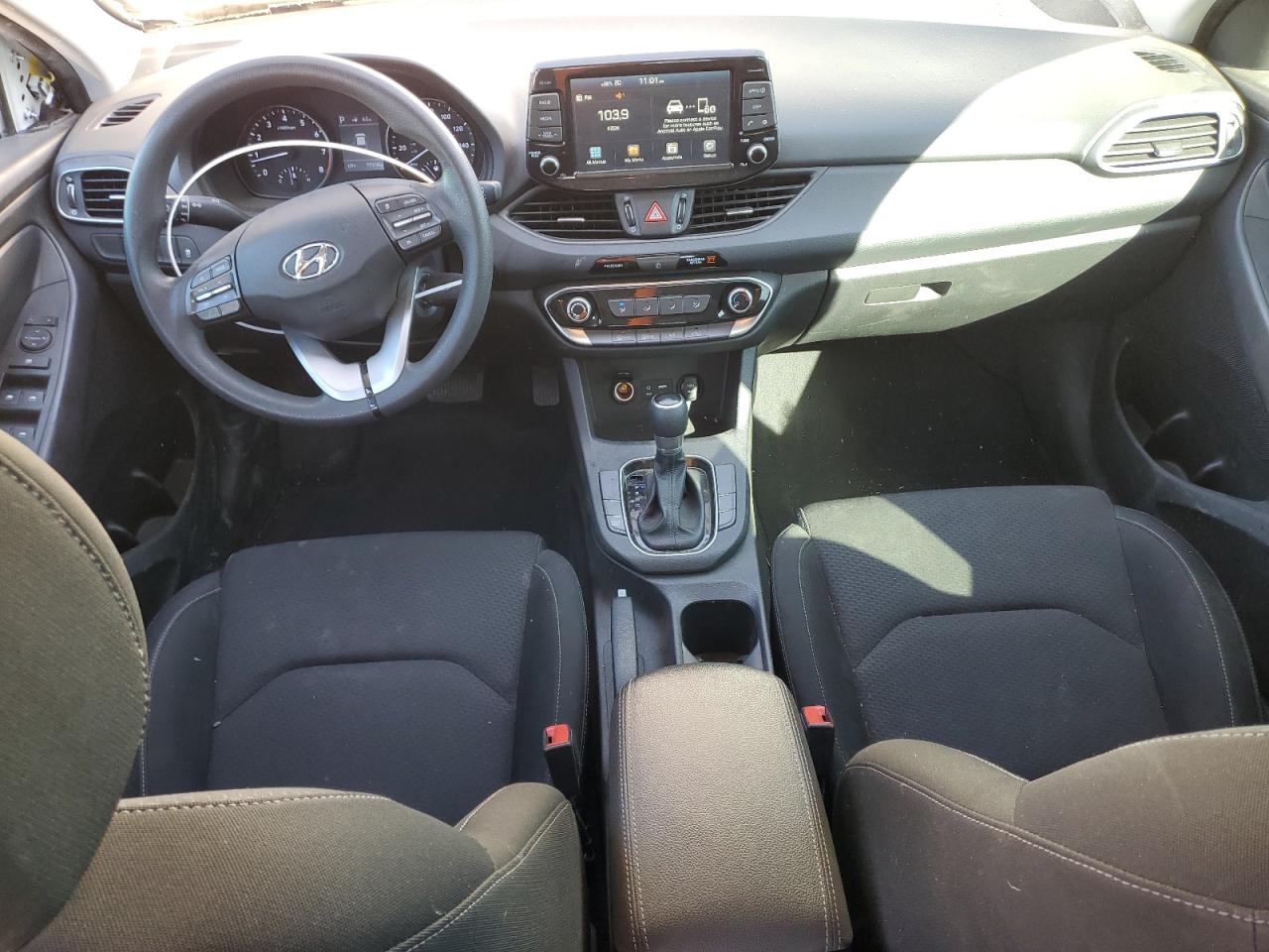 2019 Hyundai Elantra - Image 8