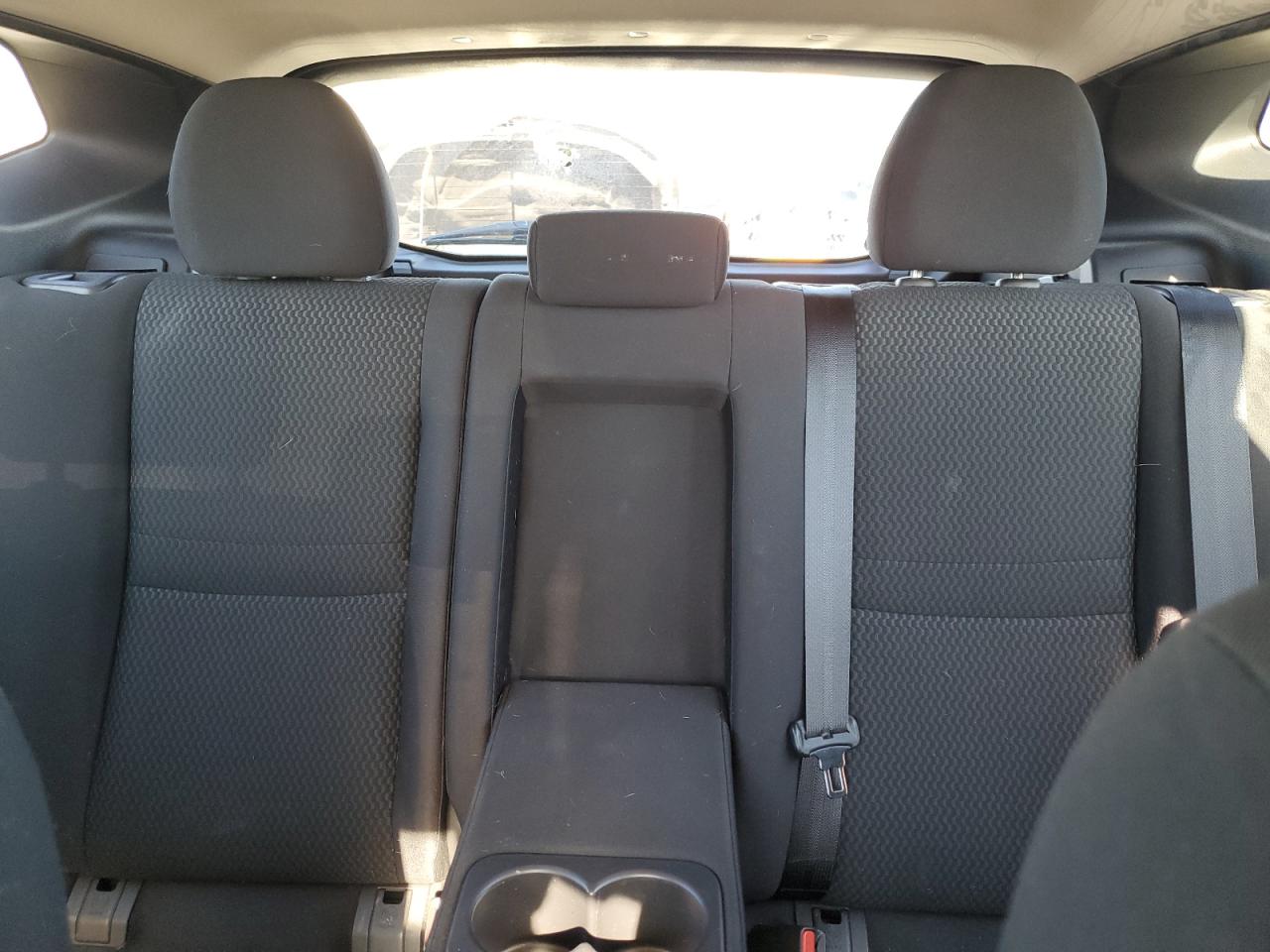 JN1BJ1CP8JW102393 NISSAN ROGUE 2018