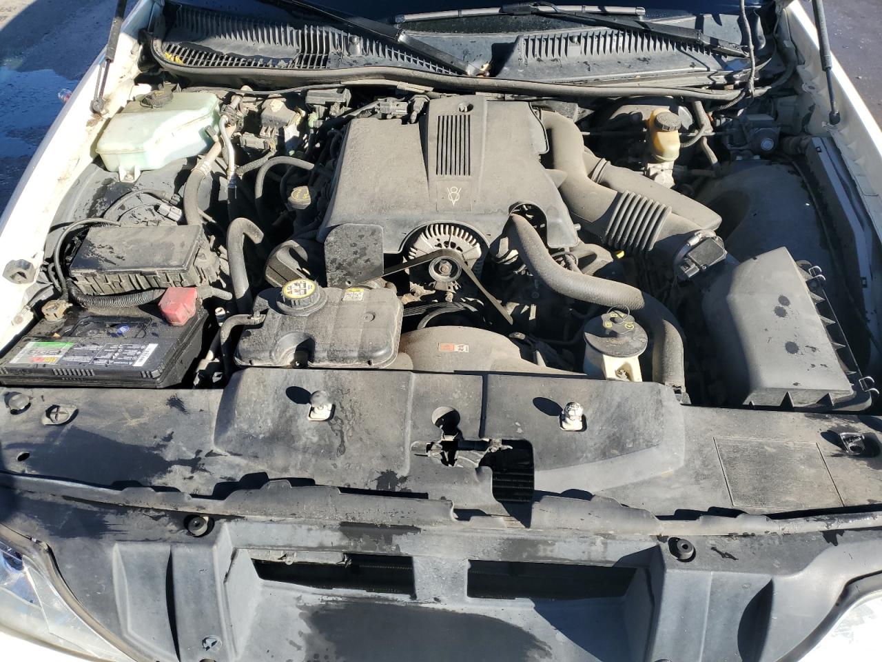 2003 Lincoln Town Car - Image 11