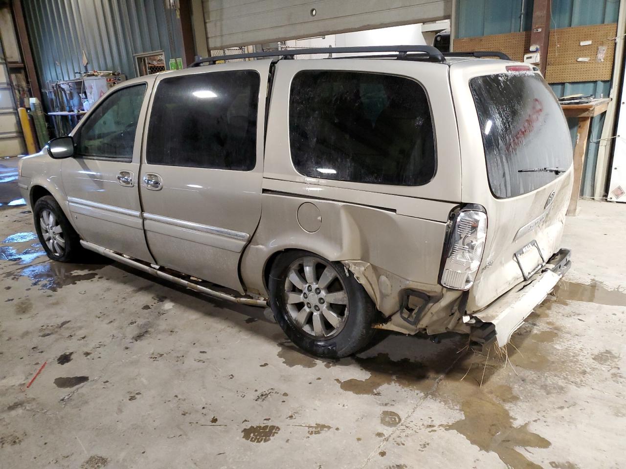 2007 Buick Terraza - Image 2