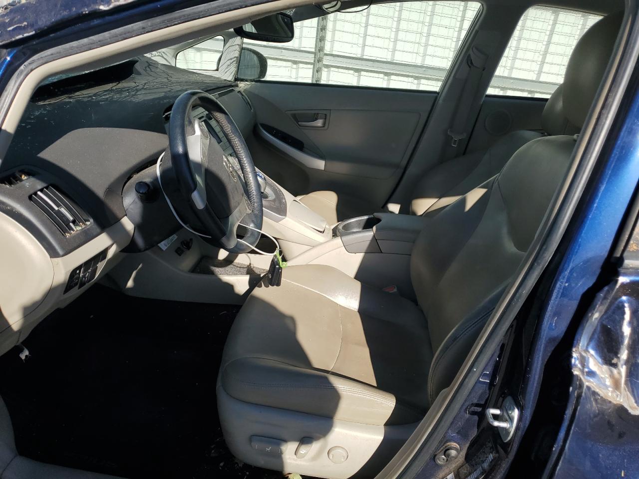 2015 Toyota Prius - Image 7