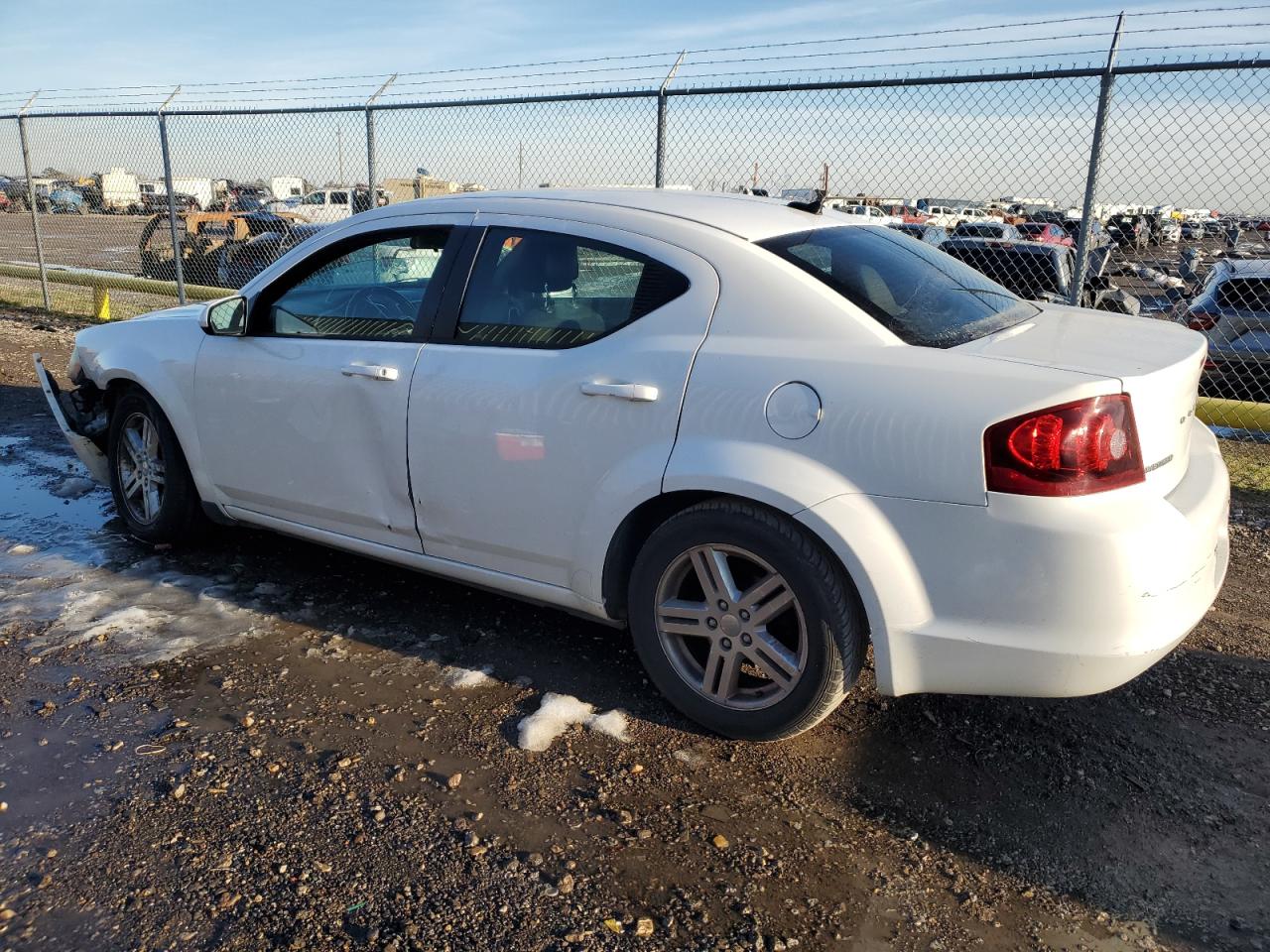 2013 Dodge Avenger - Image 2