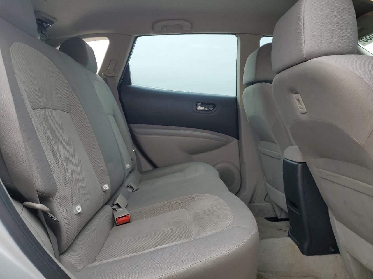 2014 Nissan Rogue - Image 11