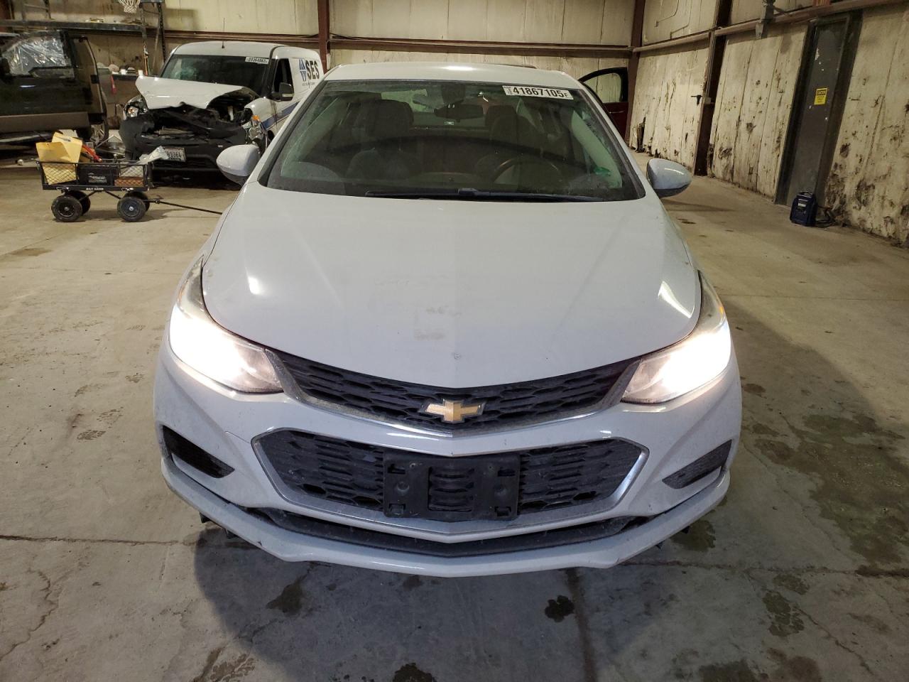 2017 Chevrolet Cruze - Image 5