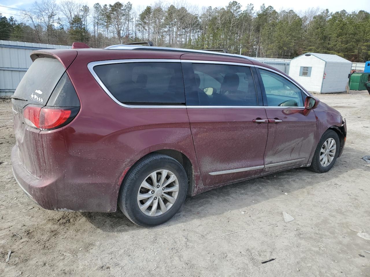 2019 Chrysler Pacifica - Image 3