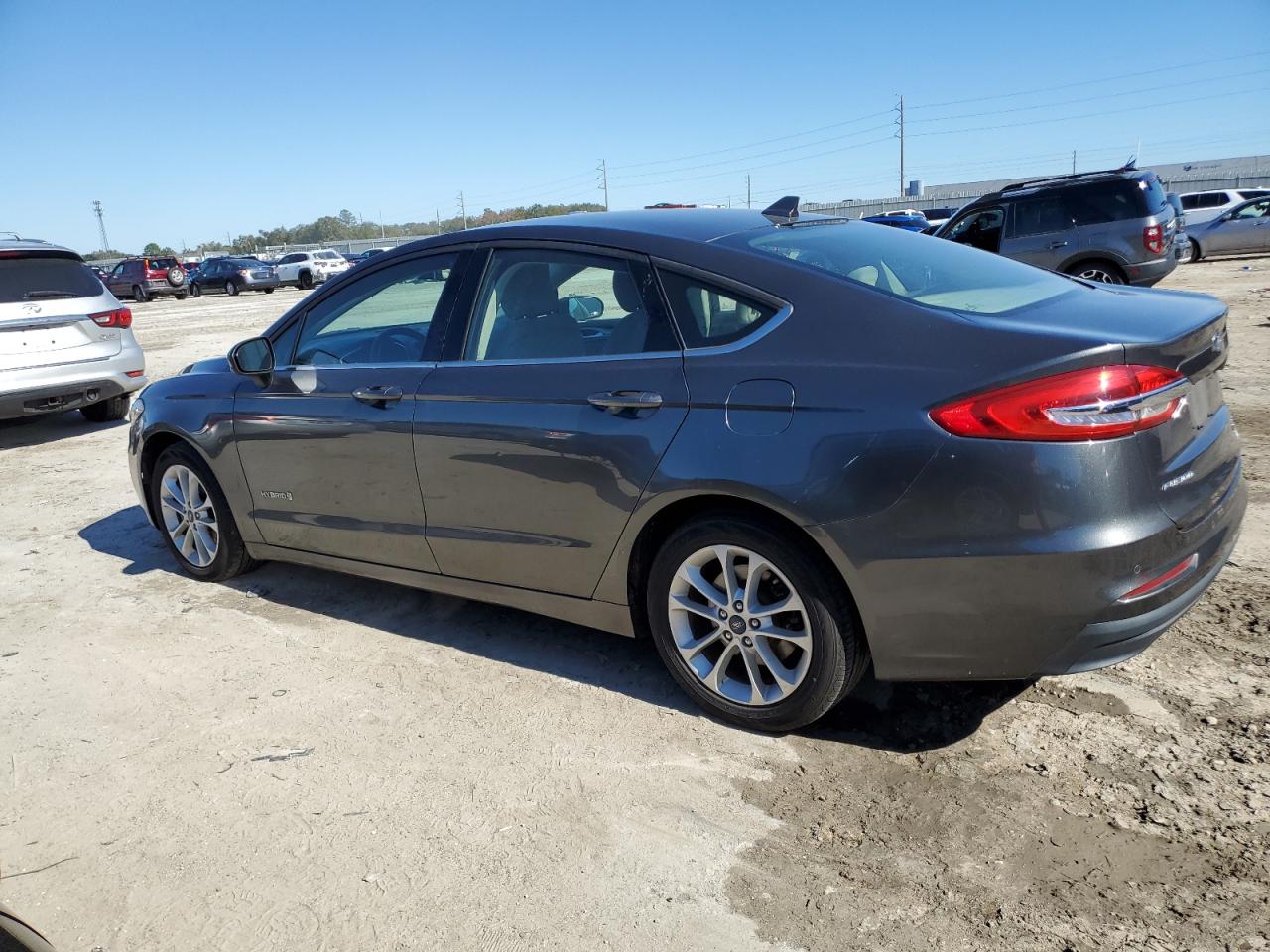 2019 Ford Fusion - Image 2